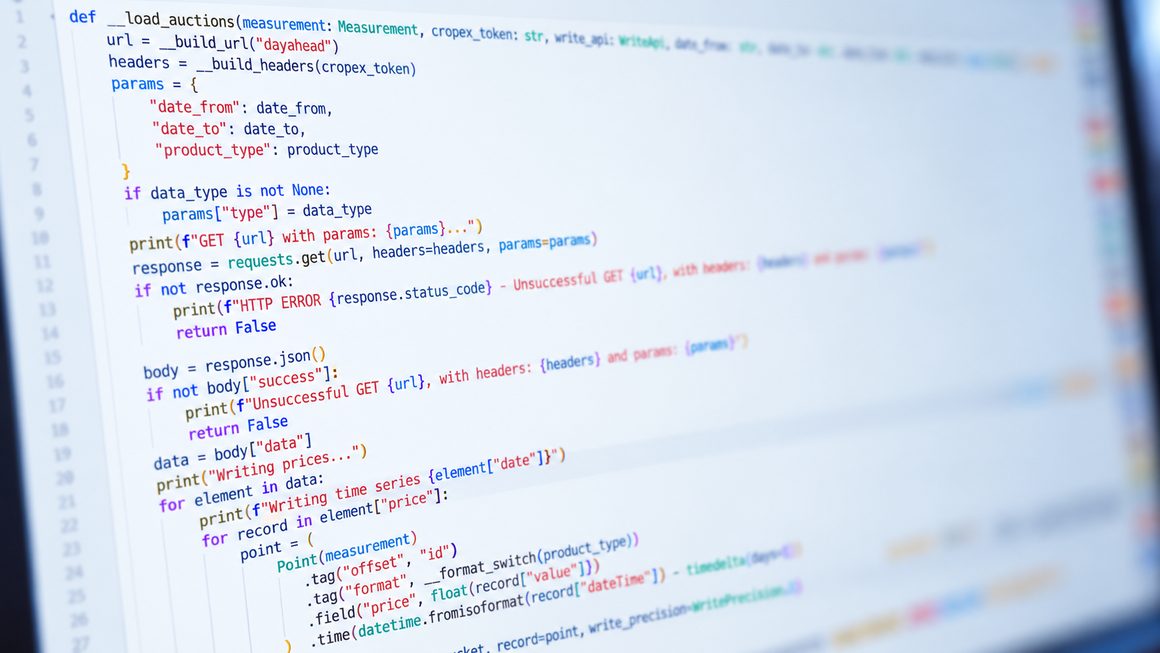 Python code editor used for aVPP Forecast price and imbalance forecasting models